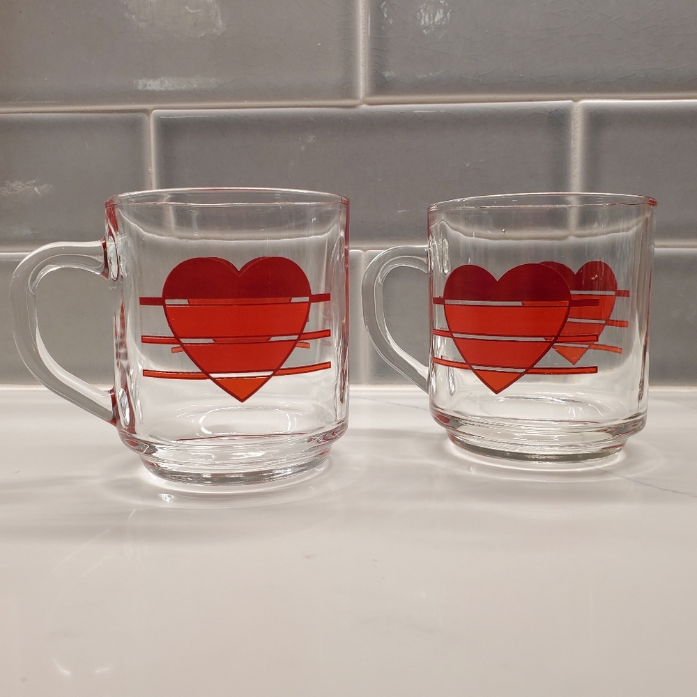 Vintage 80s Luminarc Clear Glass Heart Graphic Mugs (2)